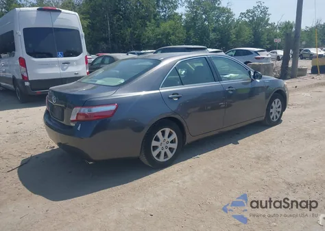2009 Toyota Camry Hybrid z USA, uszkodzony, nr VIN JTNBB46KX93053296
